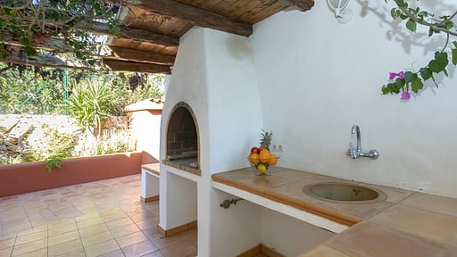 Villa Sa Vinya BBQ equipment