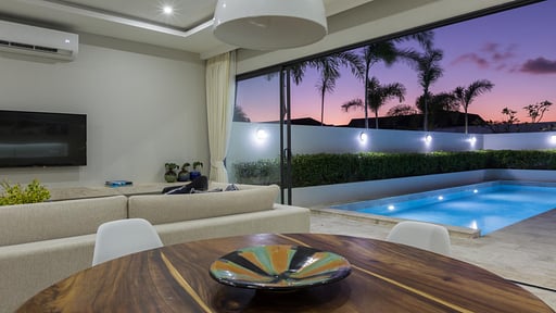 Villa Saam Skye Beach Dining area