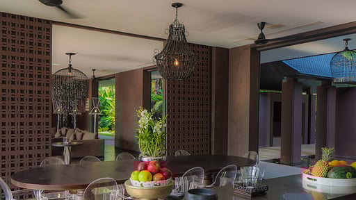Villa Saanti Dining area