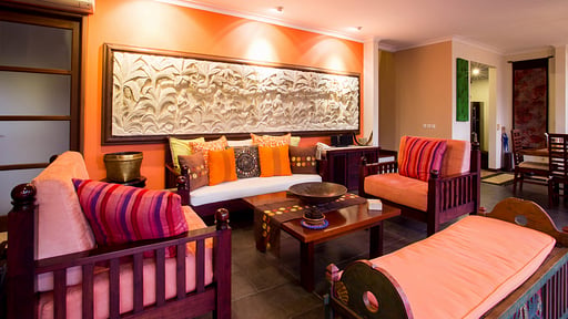 Villa Saffron Living room