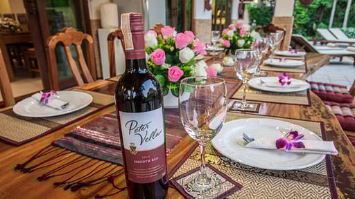 Villa Saifon 2 Обеденная зона