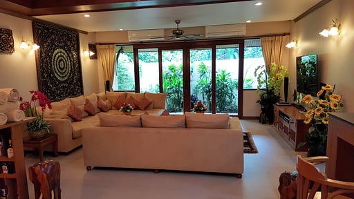 Villa Saifon Twins Living room 1