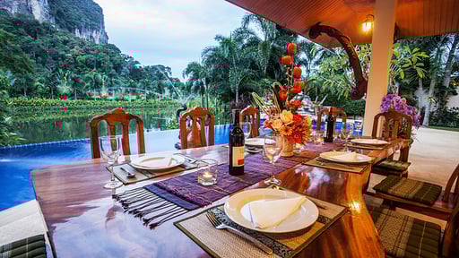 Villa Saifon Twins Dining area 1