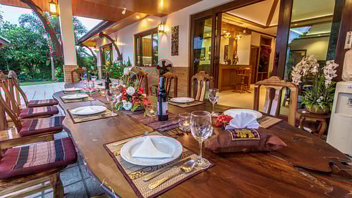 Villa Saifon Twins Dining area 2