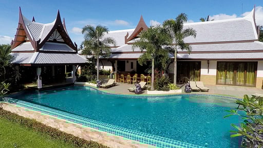 Villa Saifon Twins Swimming pool 2