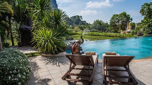 Villa Saifon Twins Swimming pool 2