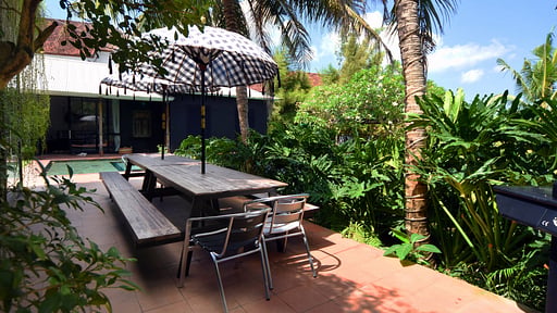 Villa Sajak Dining area