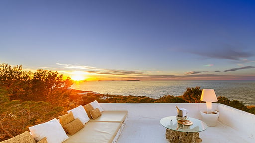 Villa Salada Sunset Rooftop lounge