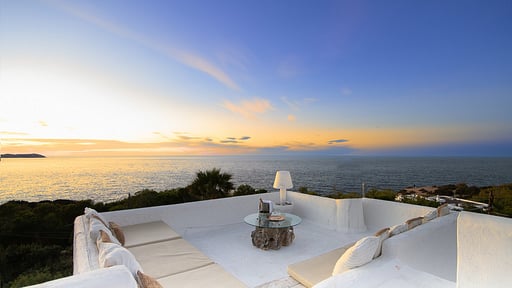 Villa Salada Sunset Rooftop lounge