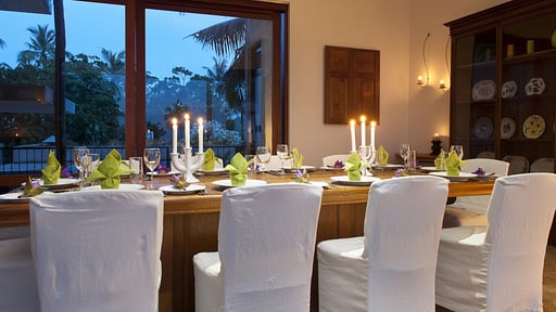 Villa Salina Dining area