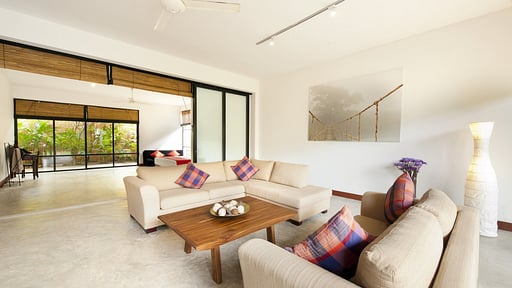 Villa Salina Media room