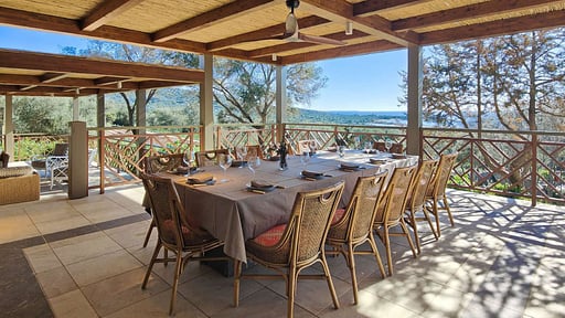 Villa Salinedda Salle à manger