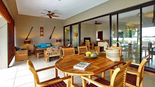 Villa Salines Beachfront Terrasse/Veranda