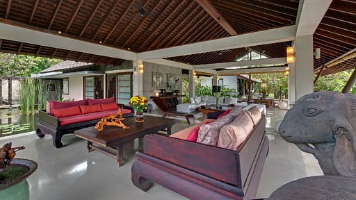 Villa Samadhana Living room 1