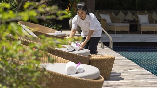 Villa Samakee Villa staff