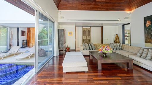 Villa Samakee Living room