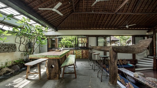 Villa Sampan Обеденная зона