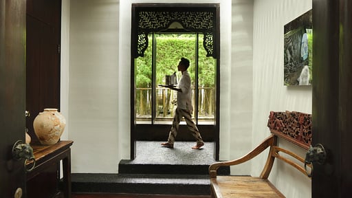 Villa Samuan Siki Villa staff