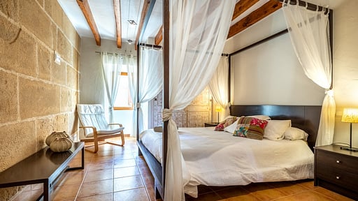 Villa San Jordi Bedroom 1