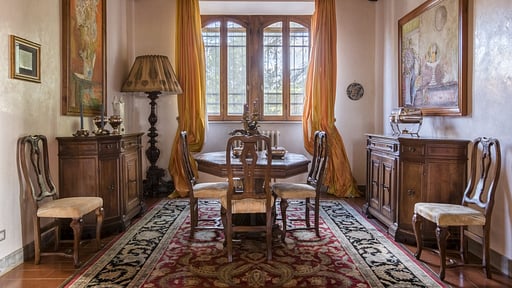 Villa San Lorenzo Dining area 2