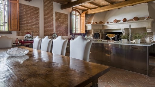 Villa San Lorenzo Dining area 1