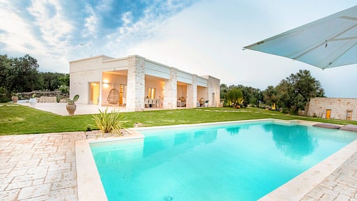 Villa San Vito Schwimmbad 1