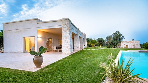 Villa San Vito Schwimmbad 1