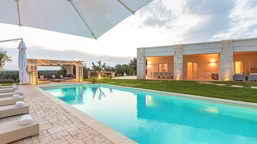 Villa San Vito Schwimmbad 1