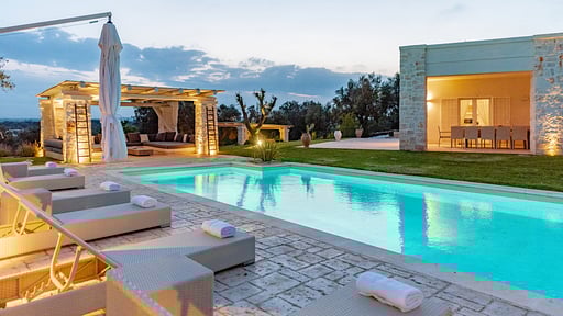 Villa San Vito Schwimmbad 1