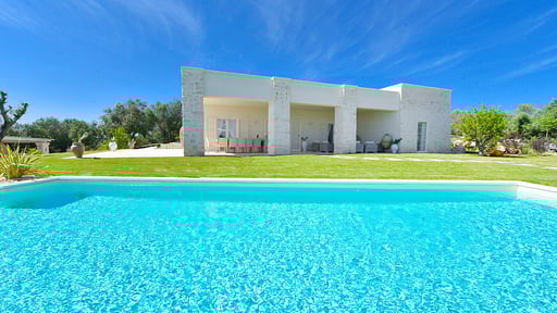 Villa San Vito Schwimmbad 1