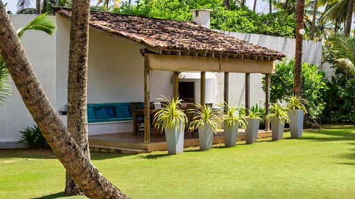 Villa Sanasuma Dining area