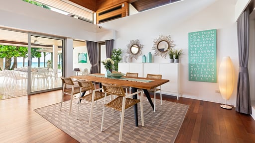Villa Sand Dining area