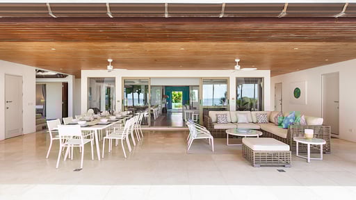 Villa Sand Dining area