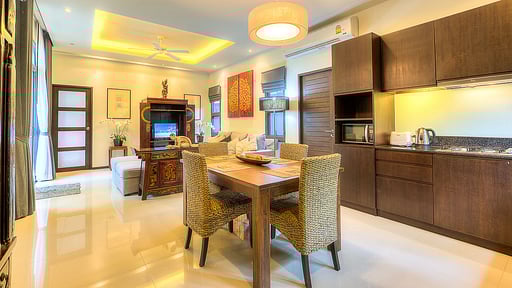 Villa Sandra Dining area