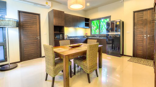 Villa Sandra Dining area