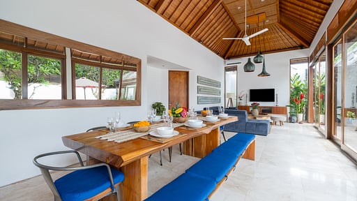 Villa Sanook Dining area