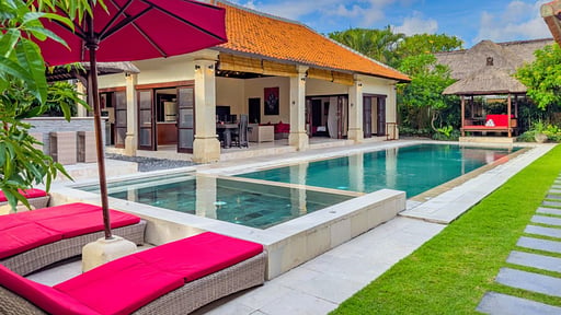 Villa Santi Swimming pool