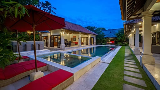 Villa Santi Swimming pool