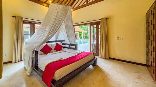 Villa Santi Bedroom 1