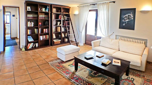 Villa Sapas Salon
