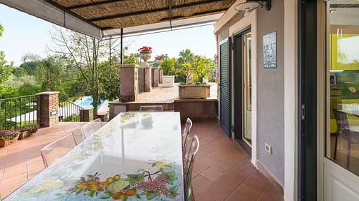 Villa Saracina Essecke 1