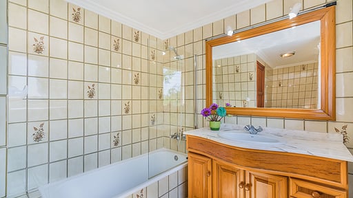 Can Barretas Schlafzimmer 1