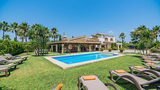 Can Barretas Schwimmbad