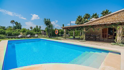 Can Barretas Schwimmbad