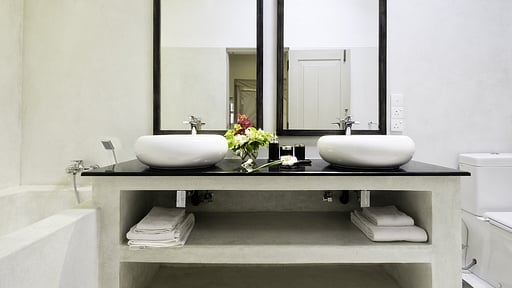 Villa Satin Doll Bedroom 1