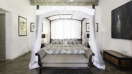 Villa Satin Doll Bedroom 2