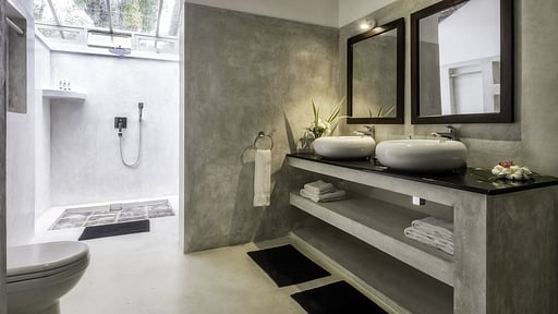 Villa Satin Doll Bedroom 2