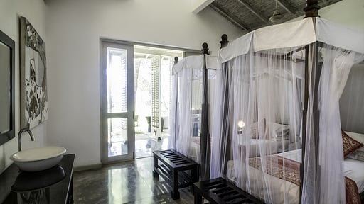 Villa Satin Doll Bedroom 5