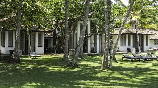 Villa Satin Doll Garden