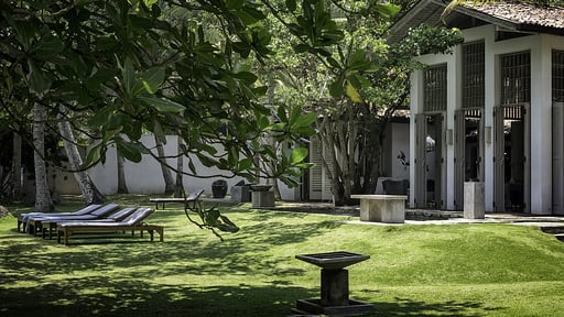 Villa Satin Doll Garden